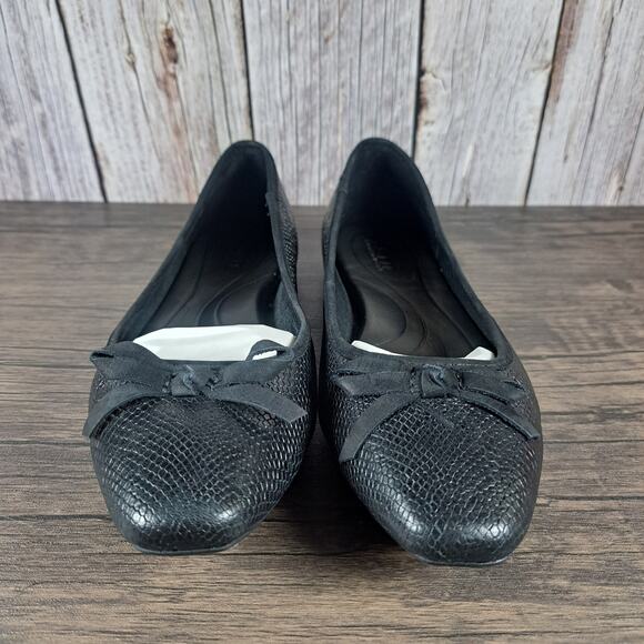 Born Carri Womens 6.5 W Ballet Flats Embossed Leather Snake Pattern Black w/Bow - Picture 2 of 9